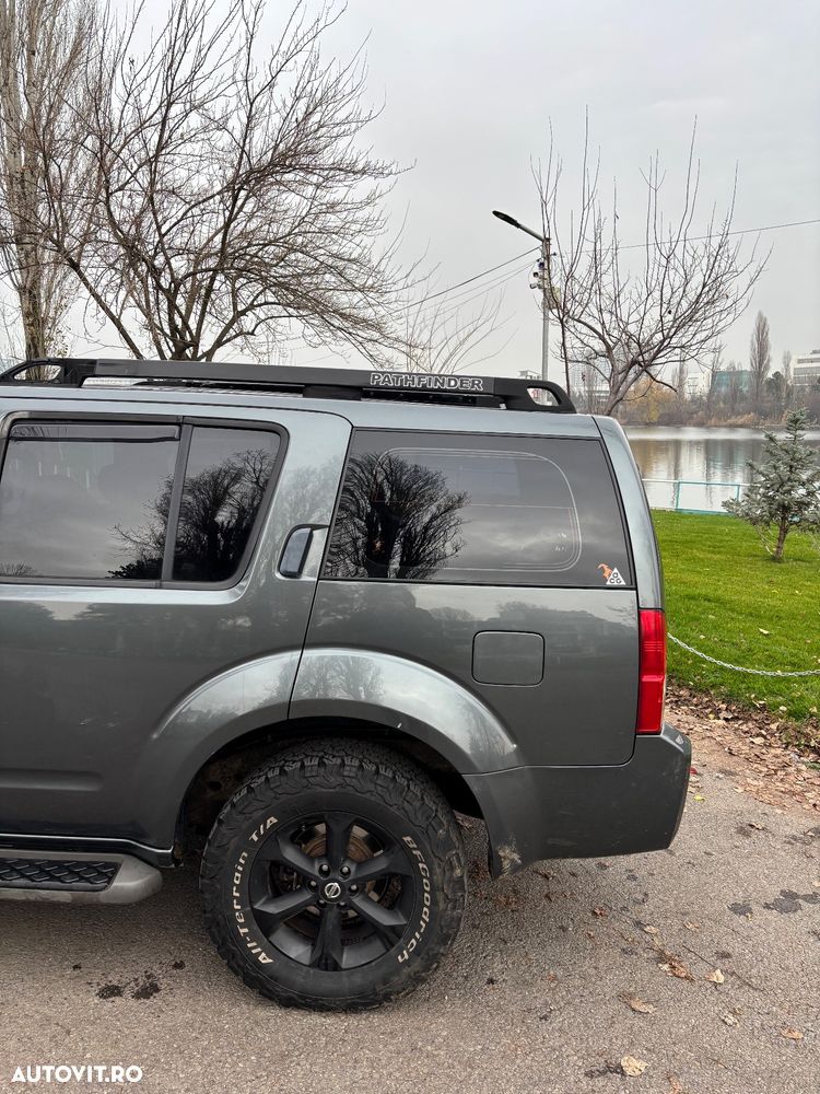 Nissan Pathfinder 2.5 dCi Comfort - 36