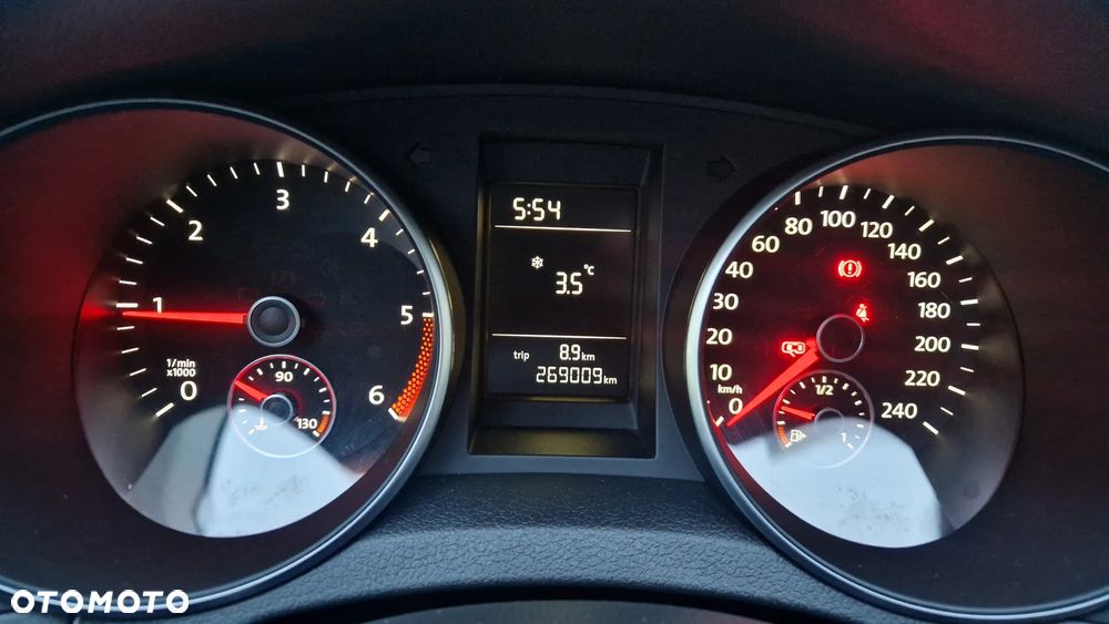 Volkswagen Golf - 34