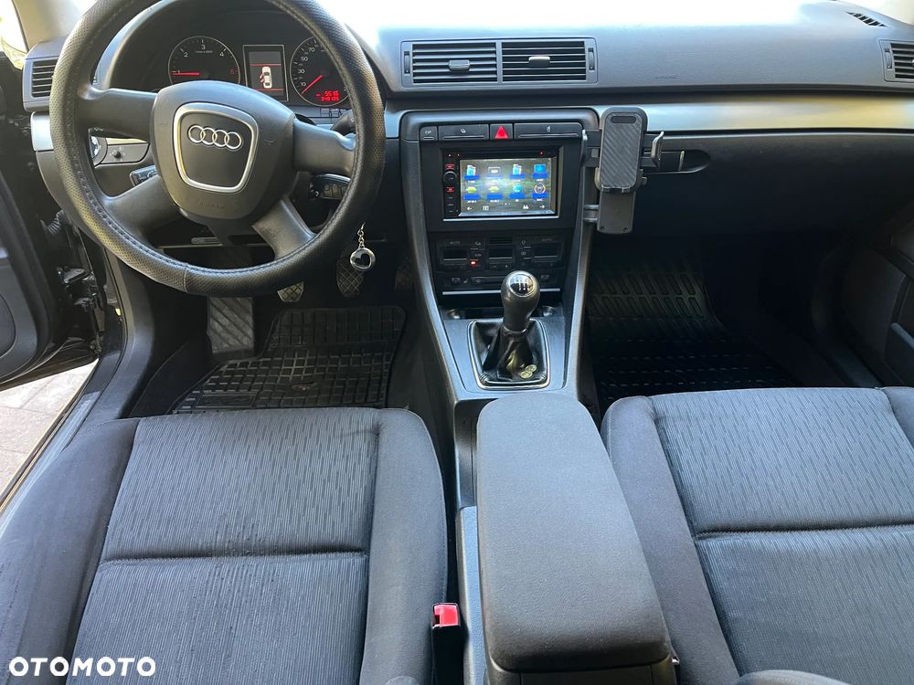 Audi A4 Avant - 4