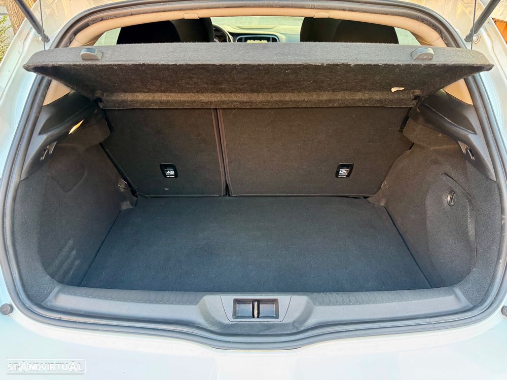 Renault Mégane 1.5 dCi Dynamique S - 12