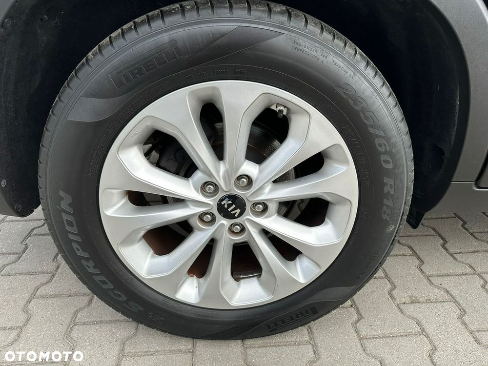 Kia Sorento - 16