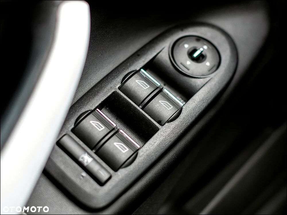 Ford Kuga - 28
