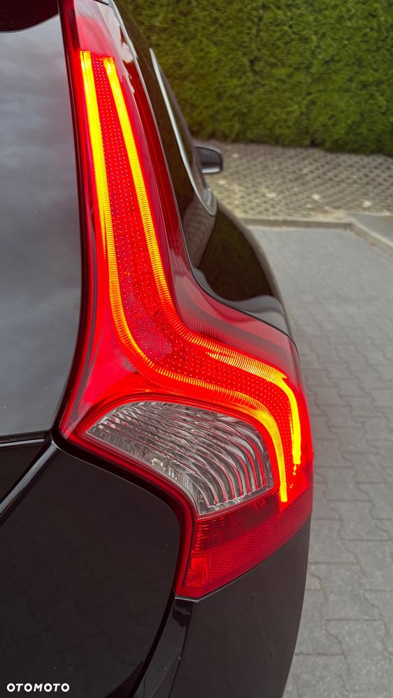Volvo V60 T5 Summum - 32