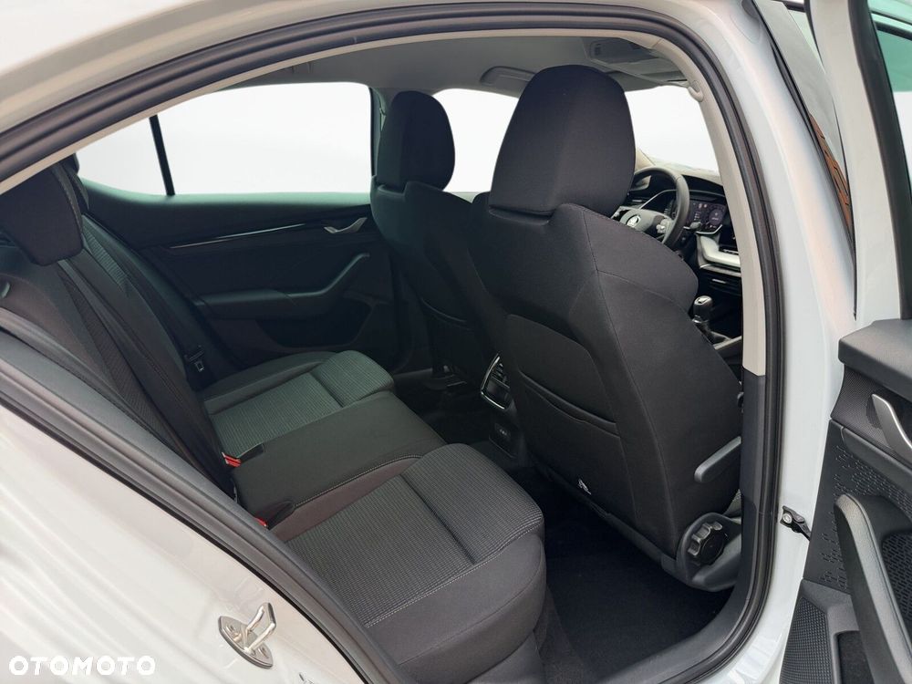 Skoda Octavia 1.5 TSI Selection - 37