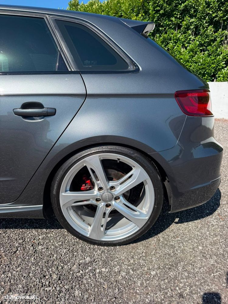 Audi A3 Sportback 2.0 TDI S-line - 32