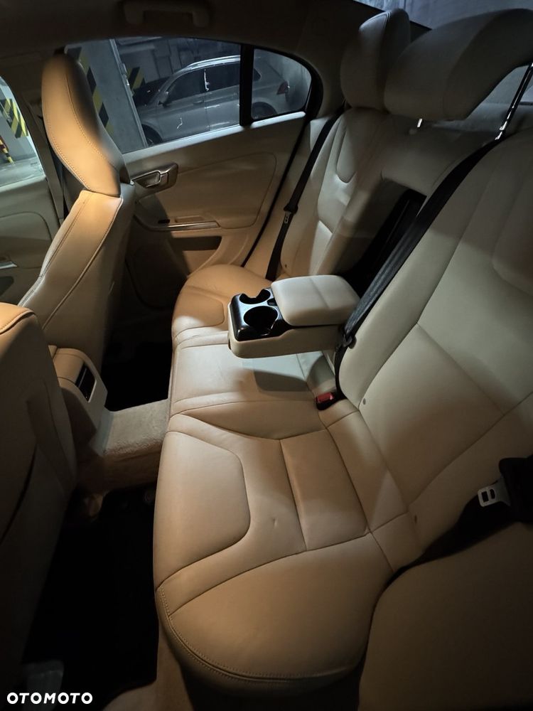 Volvo S60 T5 Geartronic Momentum - 8