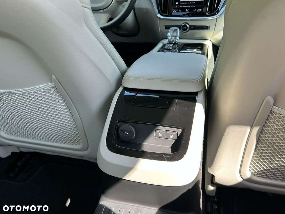 Volvo S60 - 23