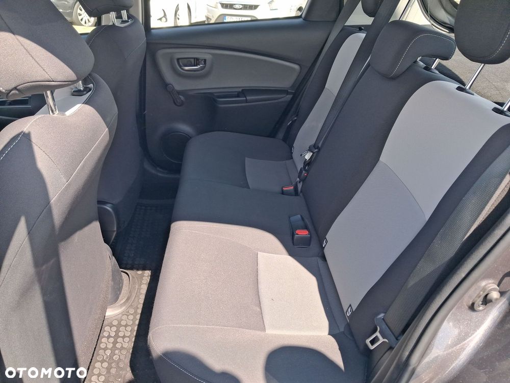 Toyota Yaris 1.5 Premium CVT - 11