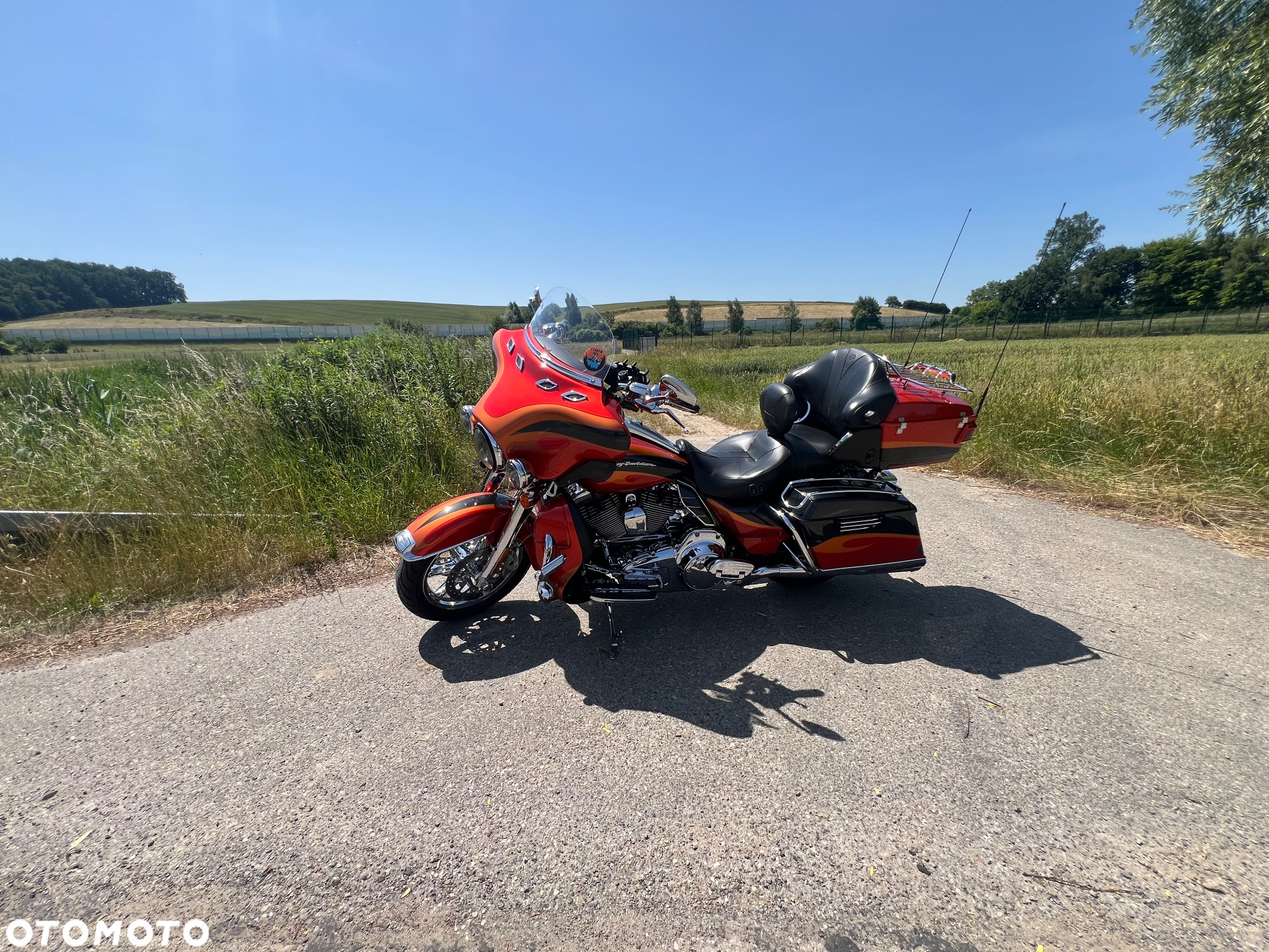 Harley-Davidson FLHTCU Ultra - 27