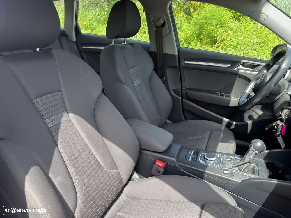 Audi A3 Sportback 1.6 TDI Sport S tronic - 19