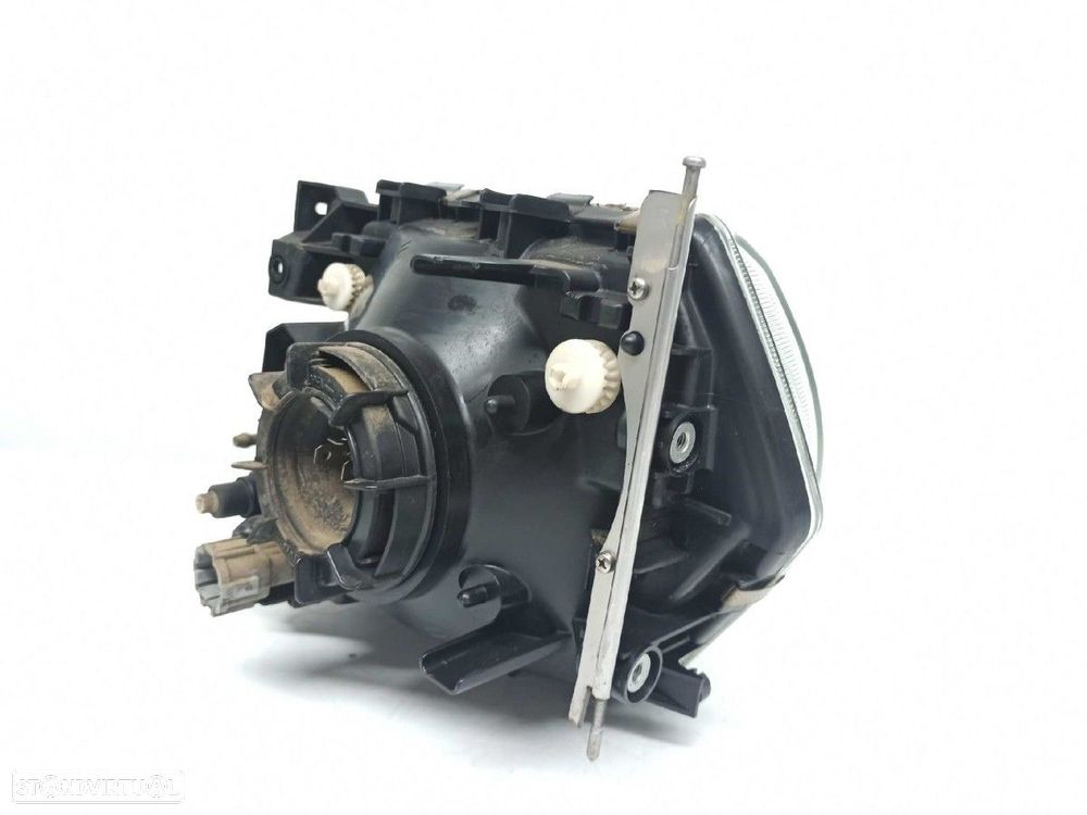 FAROL DIREITO NISSAN PATROL GR (Y61) BáSICO - 6