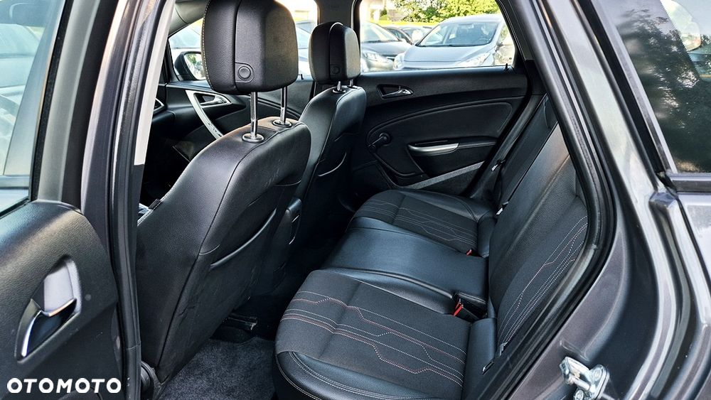Opel Astra 1.4 T Cosmo S&S - 29