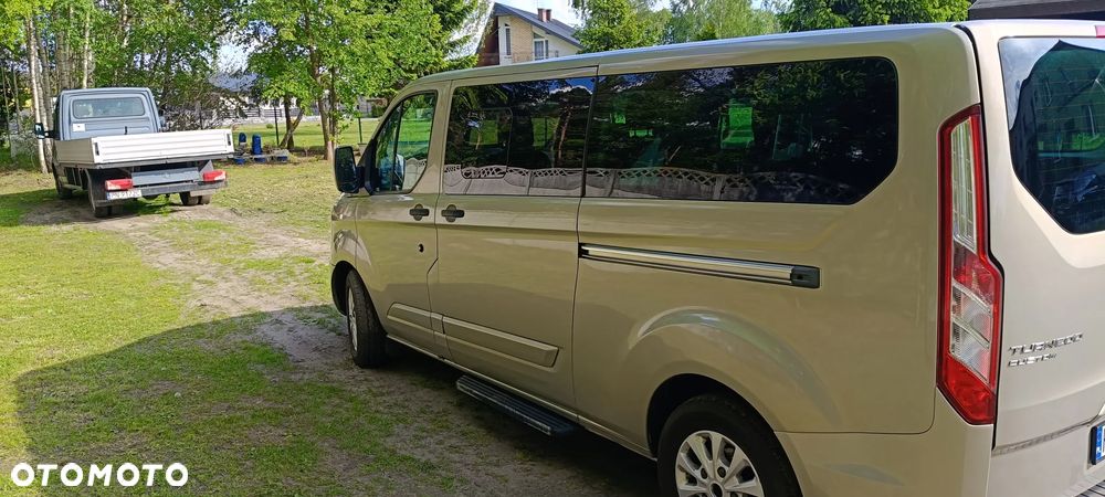 Ford Tourneo Custom - 6