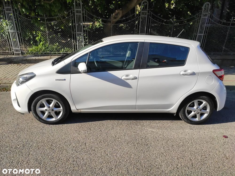 Toyota Yaris Hybrid 1.5 VVT-i Life - 4