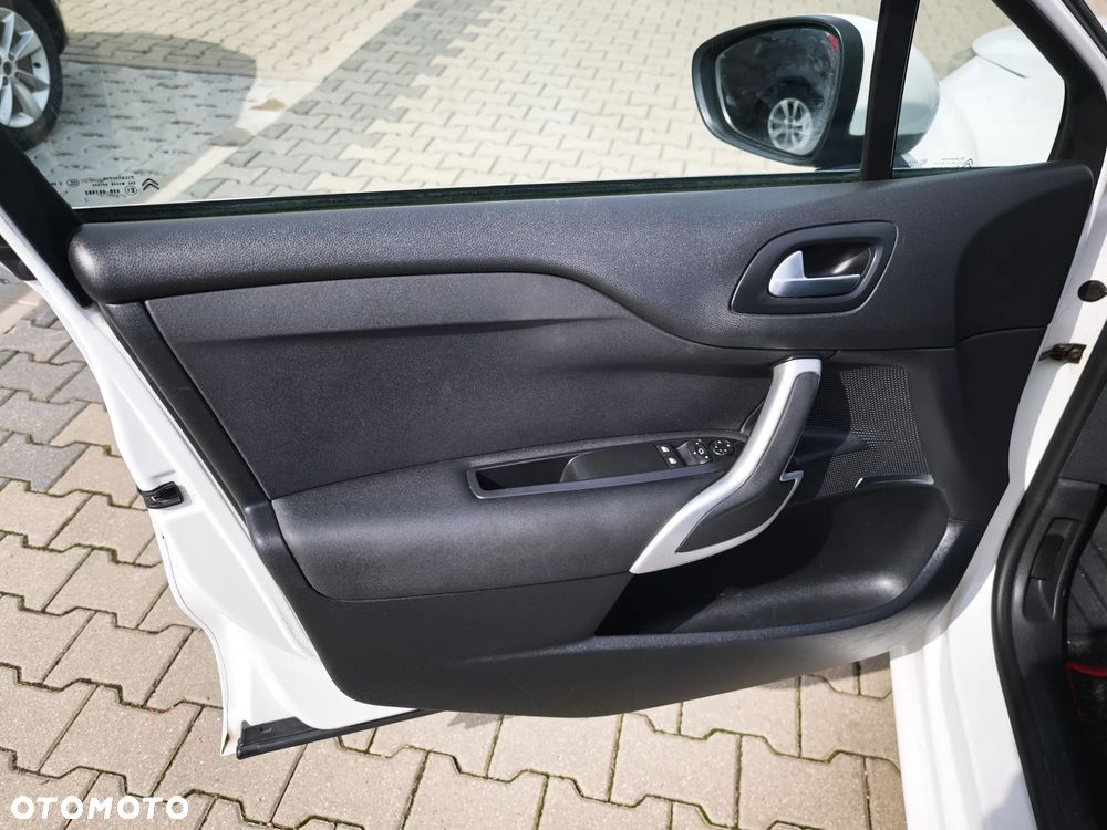 Citroën DS4 HDi 110 Chic - 23