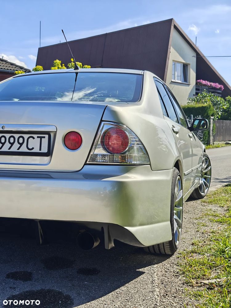 Lexus IS 200 Prestige - 5