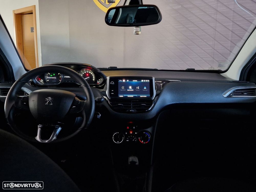 Peugeot 208 1.2 PureTech Signature - 13