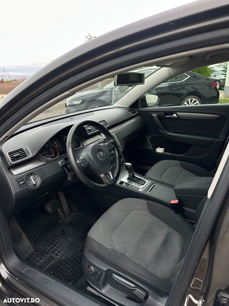 Volkswagen Passat 2.0 TDI BlueMotion Technology DSG Comfortline - 10