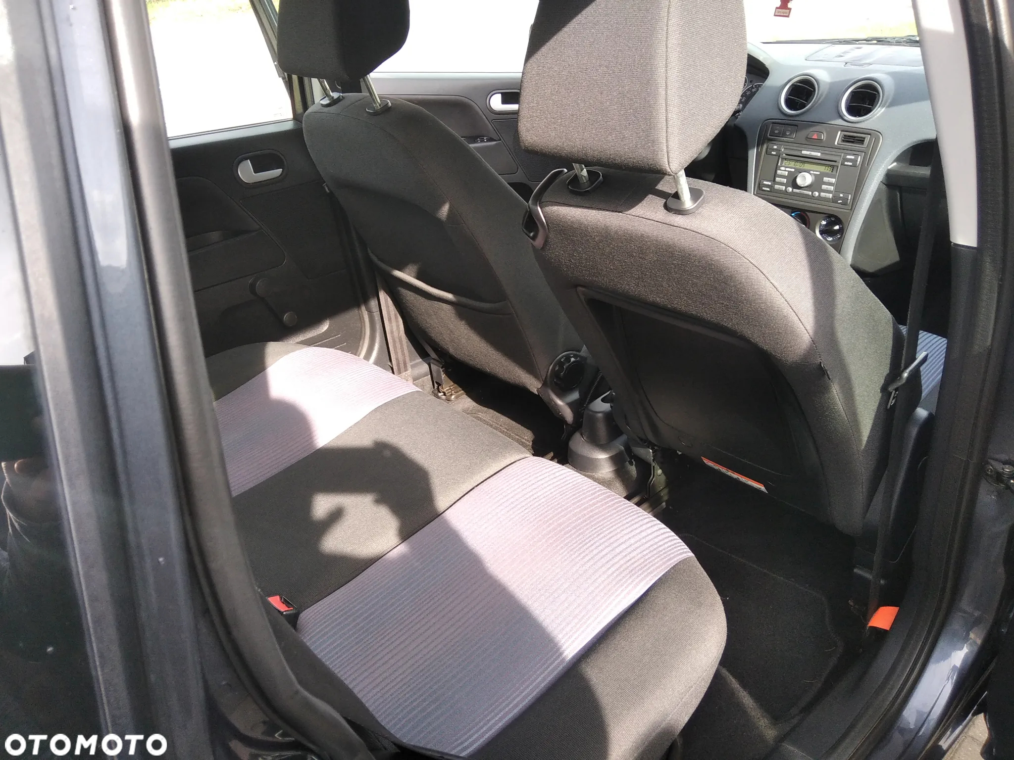 Ford Fusion 1.4 Ambiente - 13