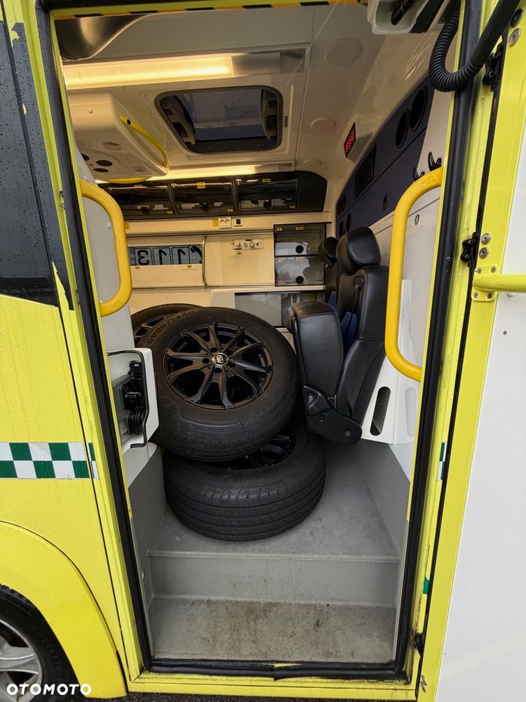 Volkswagen Amarok - 7