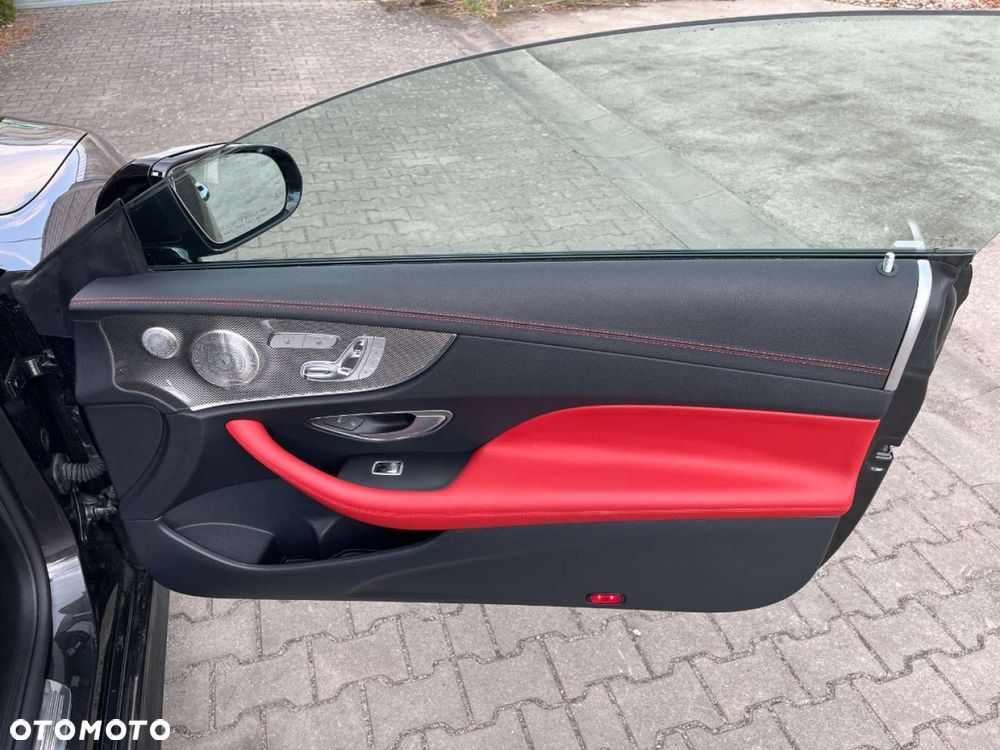 Mercedes-Benz Klasa E AMG 53 4-Matic+ 9G-TRONIC - 31