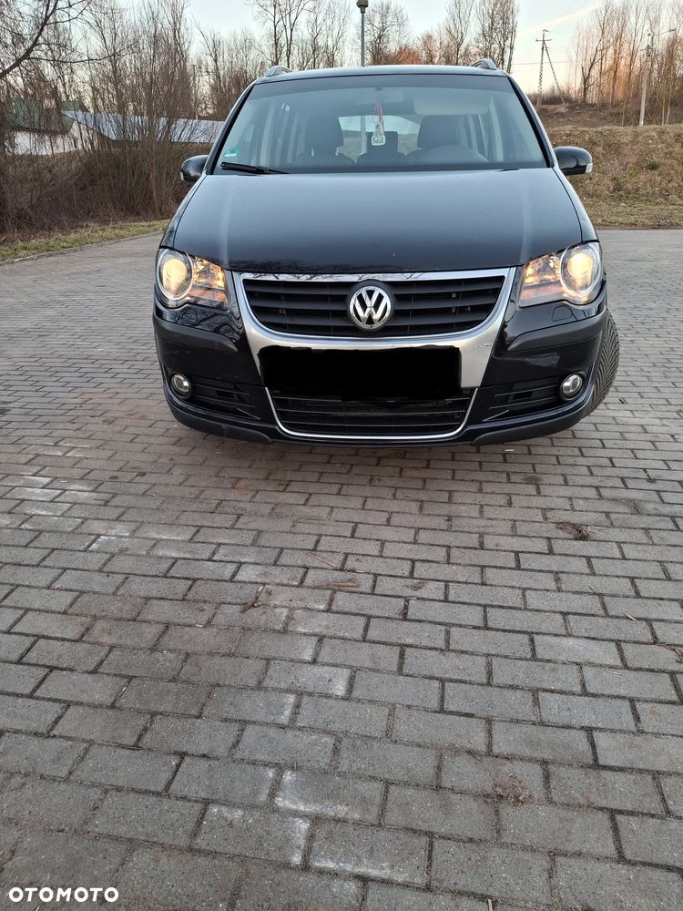 Volkswagen Touran 2.0 TDI DPF United - 1
