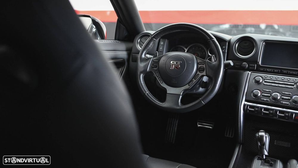 Nissan GT-R 3.8 V6 Black Edition - 56
