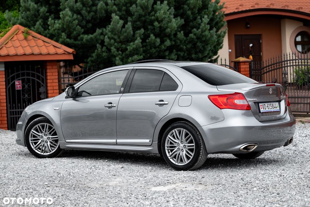 Suzuki Kizashi 2.4 4x4 CVT Sport - 14