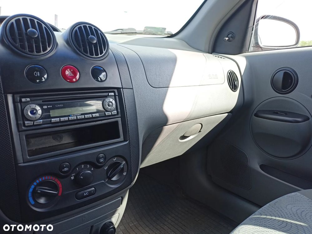 Chevrolet Aveo - 11