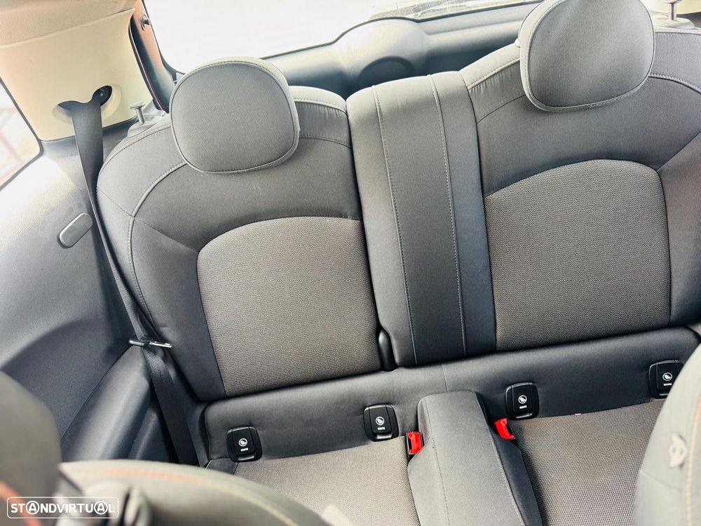 MINI 3 Portas One First - 29