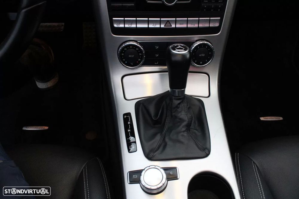 Mercedes-Benz SLK 200 (BlueEFFICIENCY) 7G-TRONIC - 11