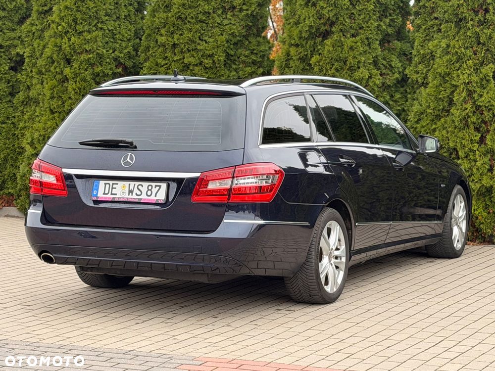 Mercedes-Benz Klasa E ver-200-cgi-blueefficiency-avantgarde - 15