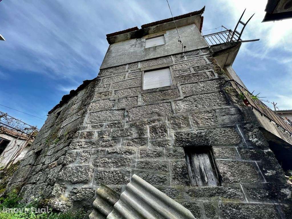 Moradia para restauro situada em Ansiães - Grande imagem: 4/12