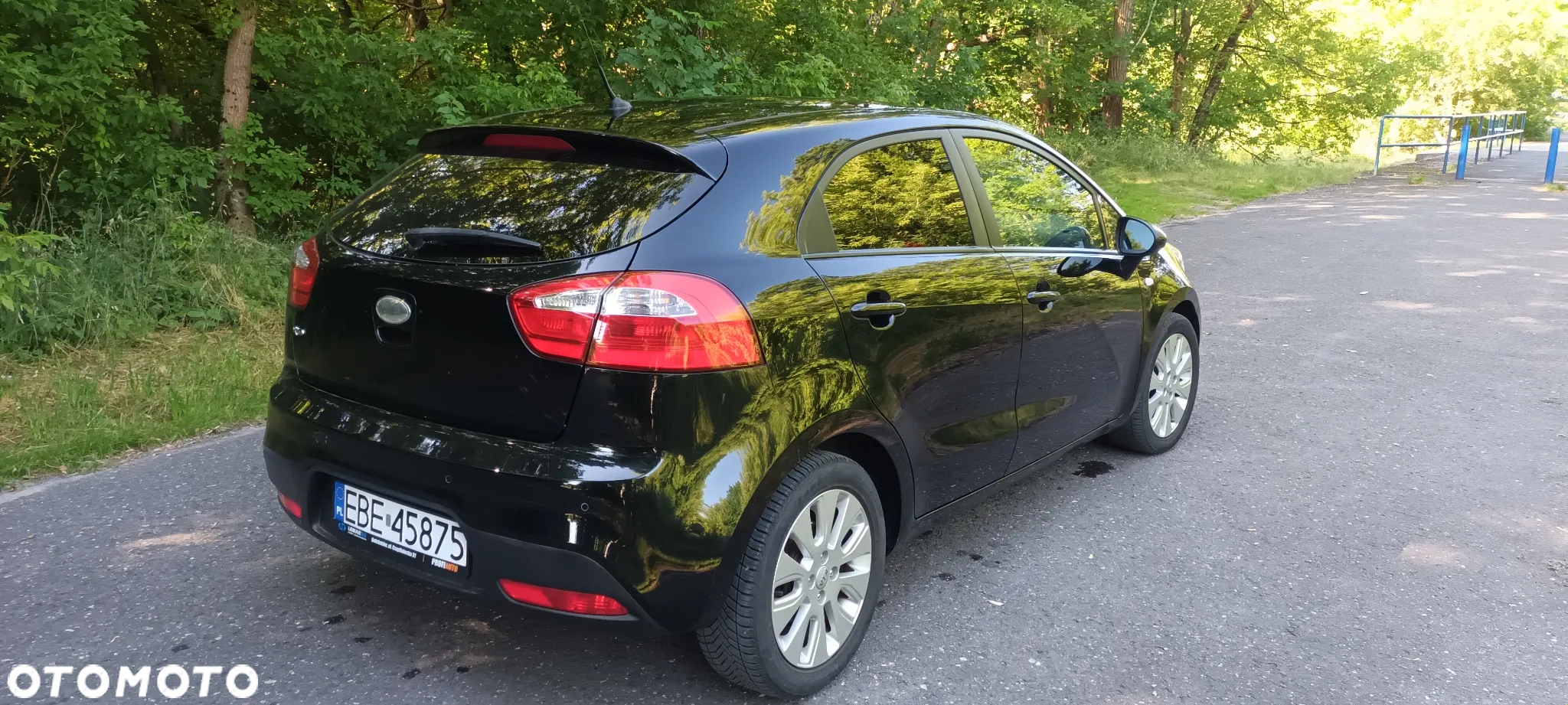 Kia Rio - 11
