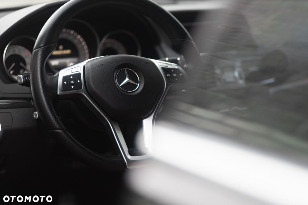 Mercedes-Benz Klasa E - 27