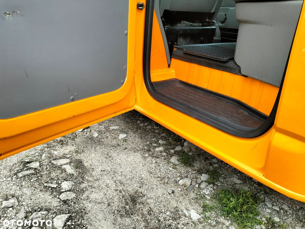 Volkswagen Transporter T5 - 17
