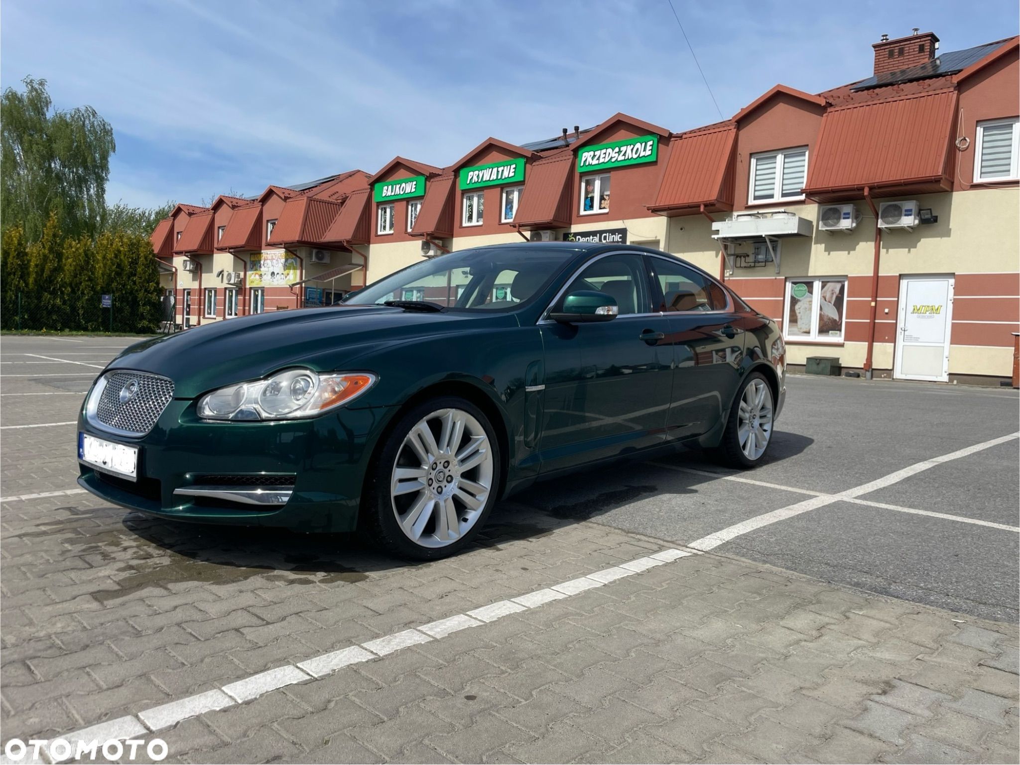 Jaguar XF 4.2 SV8 - 1