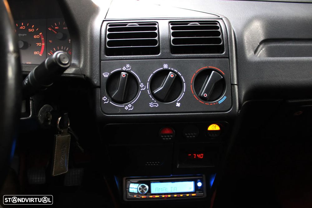 Peugeot 205 Cabrio 1.6 CTI - 35