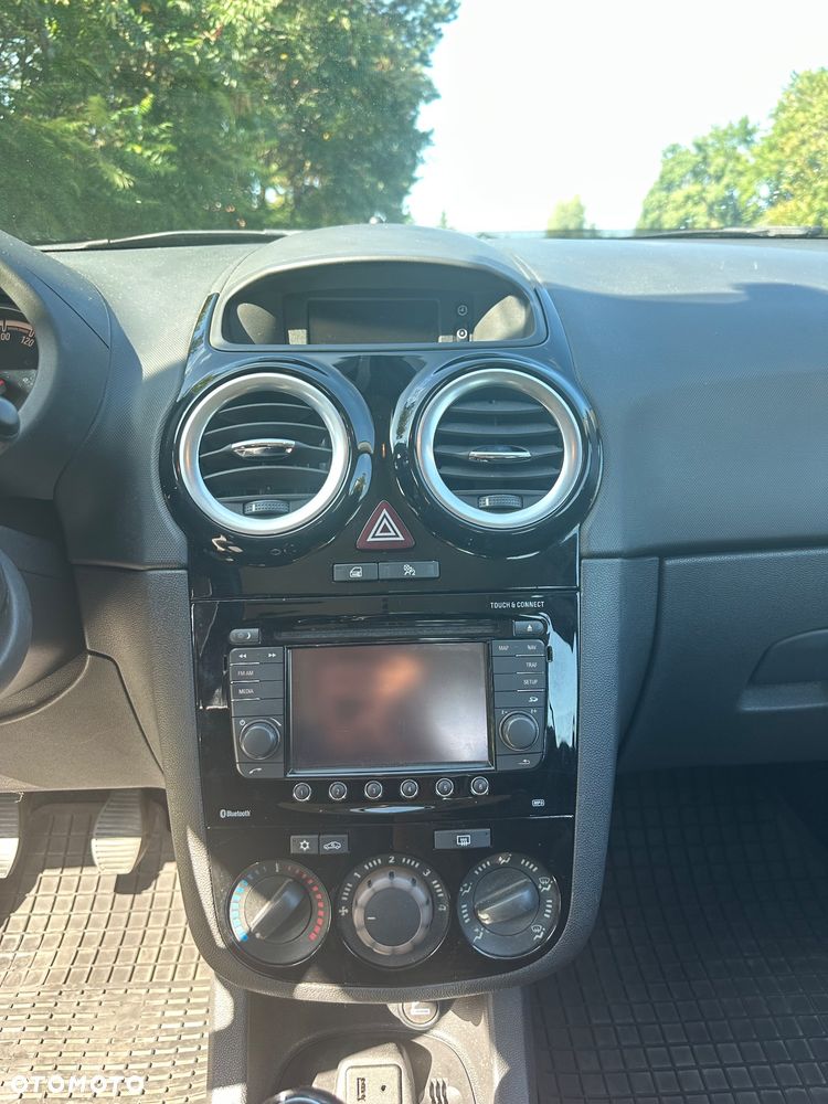 Opel Corsa 1.2 16V Enjoy - 8