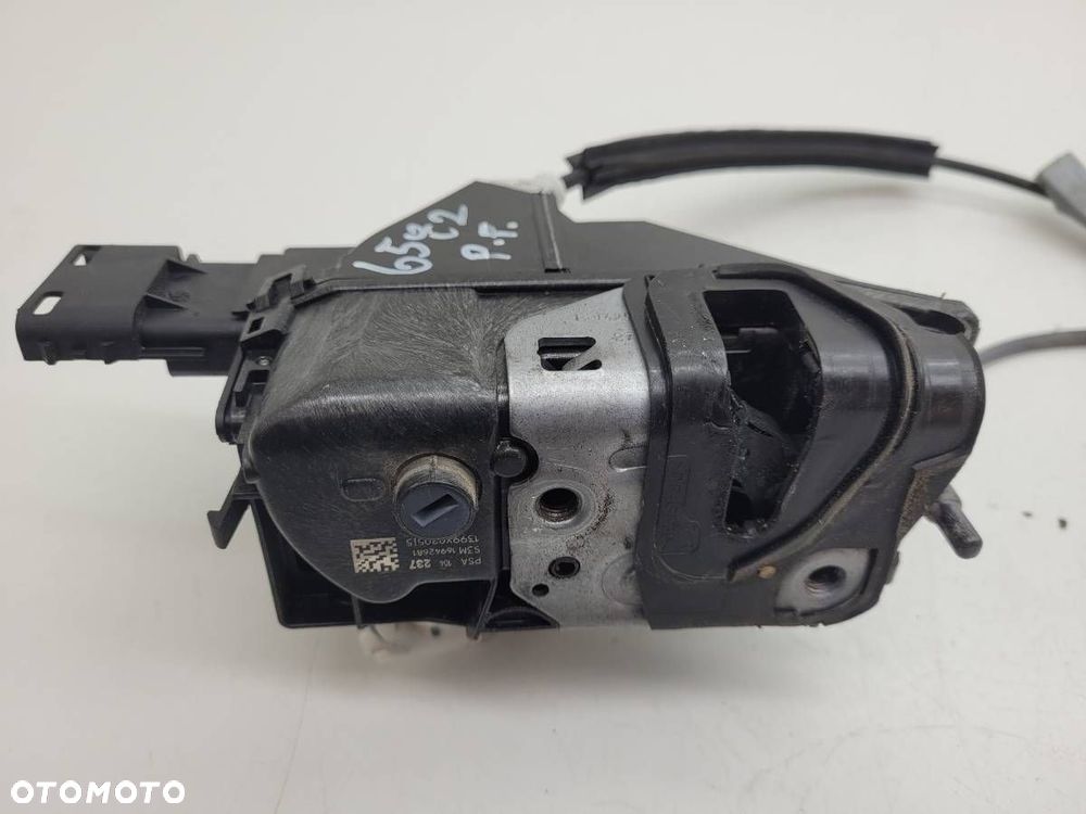 ZAMEK PRZÓD PRAWY PSA 104237 PEUGEOT 5008 II 2019 KLAMKA 98201552W - 2