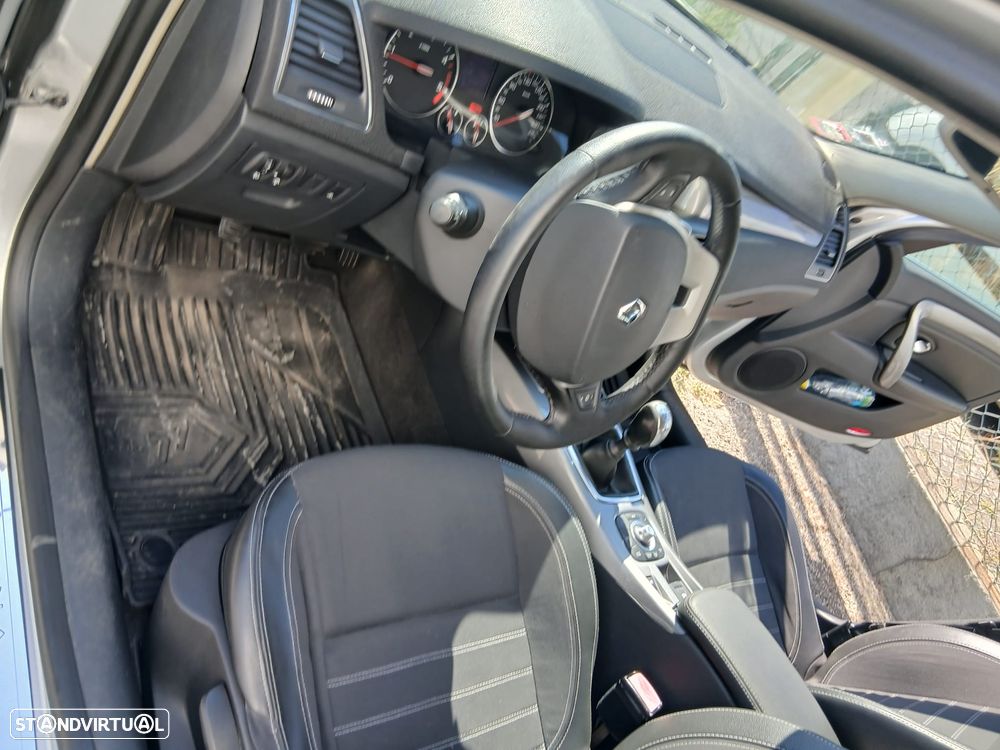 Renault Laguna Break 2.0 dCi GT 4Control - 15
