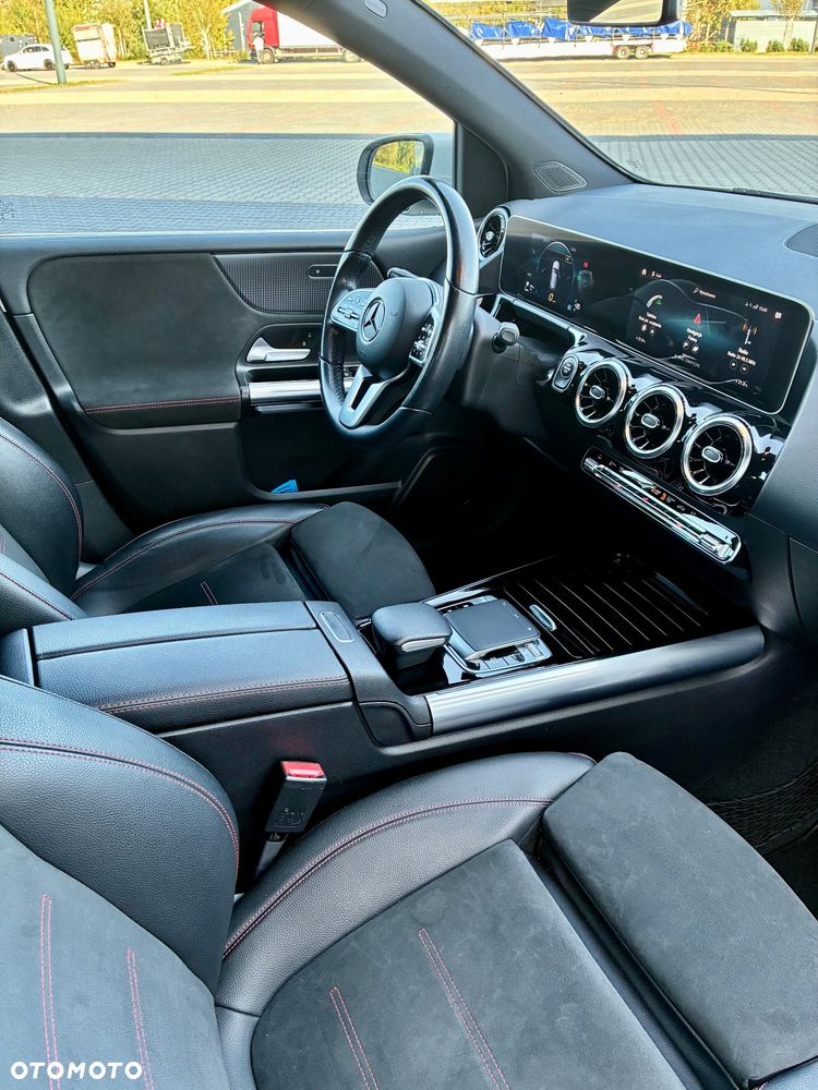 Mercedes-Benz Klasa B 200 d 8G-DCT - 22