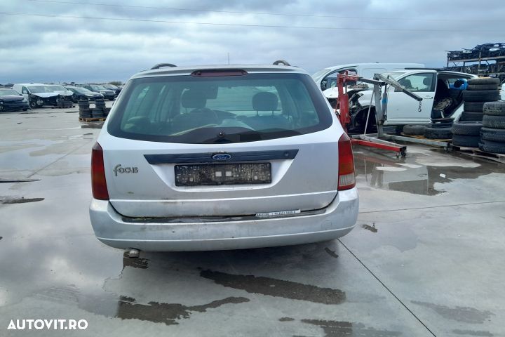 Dezmembrez Ford Focus 1 [1998 - 2004] wagon 5-usi 1.8 Tddi MT (90 hp) - 2