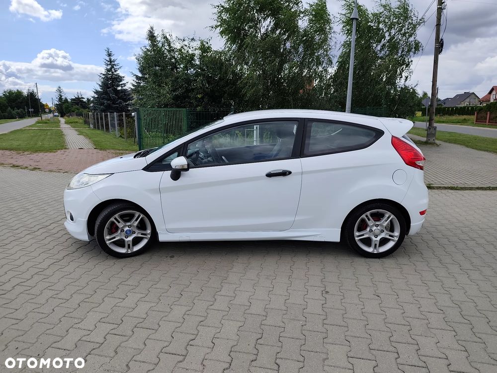 Ford Fiesta 1.6 Sport - 4