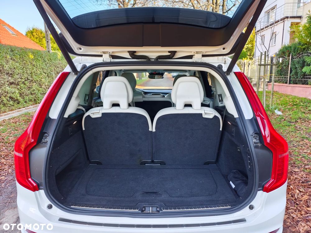 Volvo XC 90 D5 AWD Momentum 7os - 28