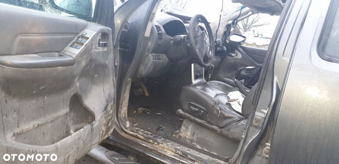 NISSAN NAVARA D40 3.0 V6 2012 CZĘŚCI LAMPA INNE - 6