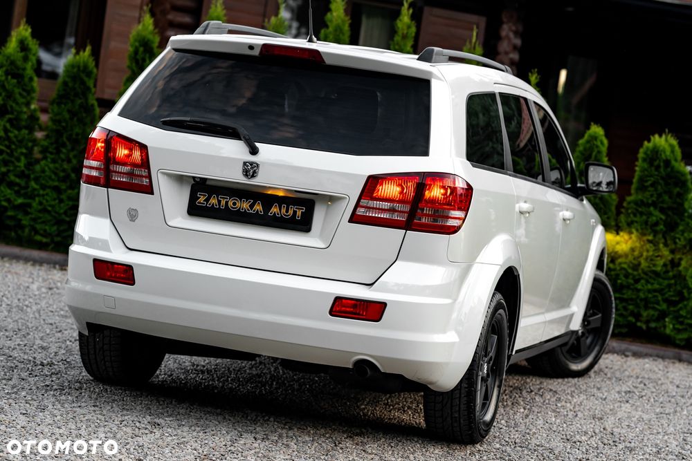 Dodge Journey 2.4 SXT - 12