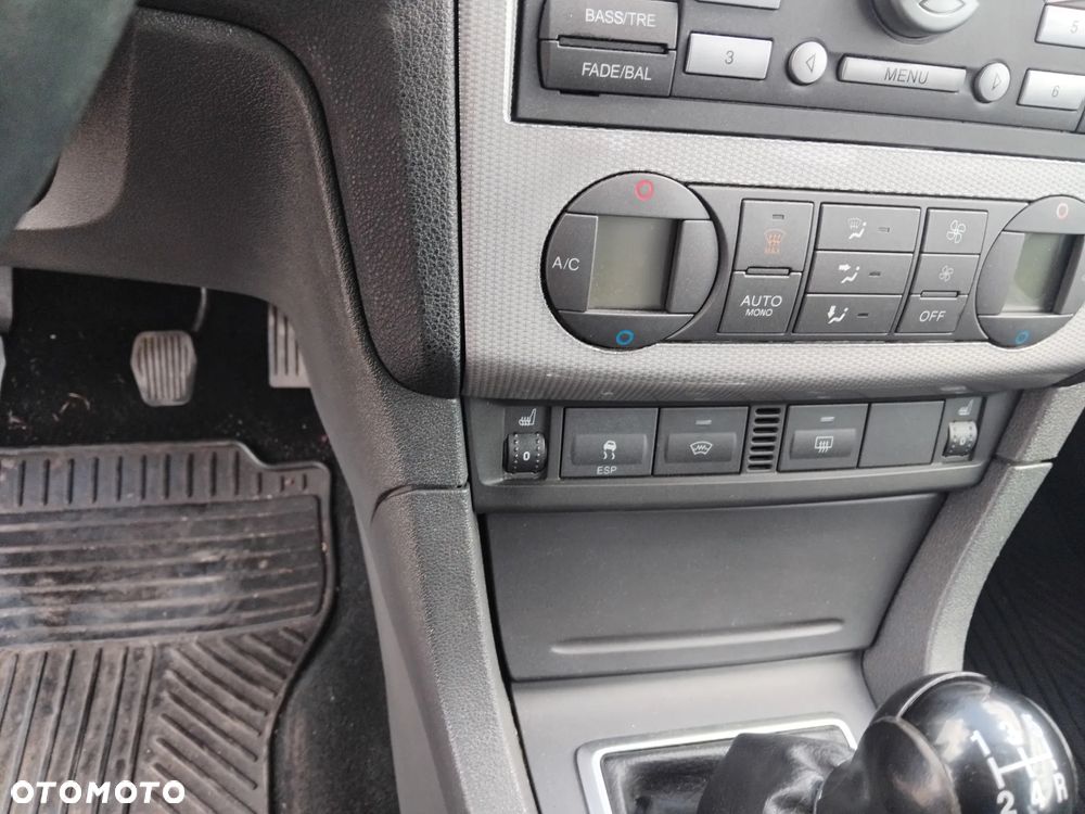 Ford Focus 1.6 16V Trend - 10