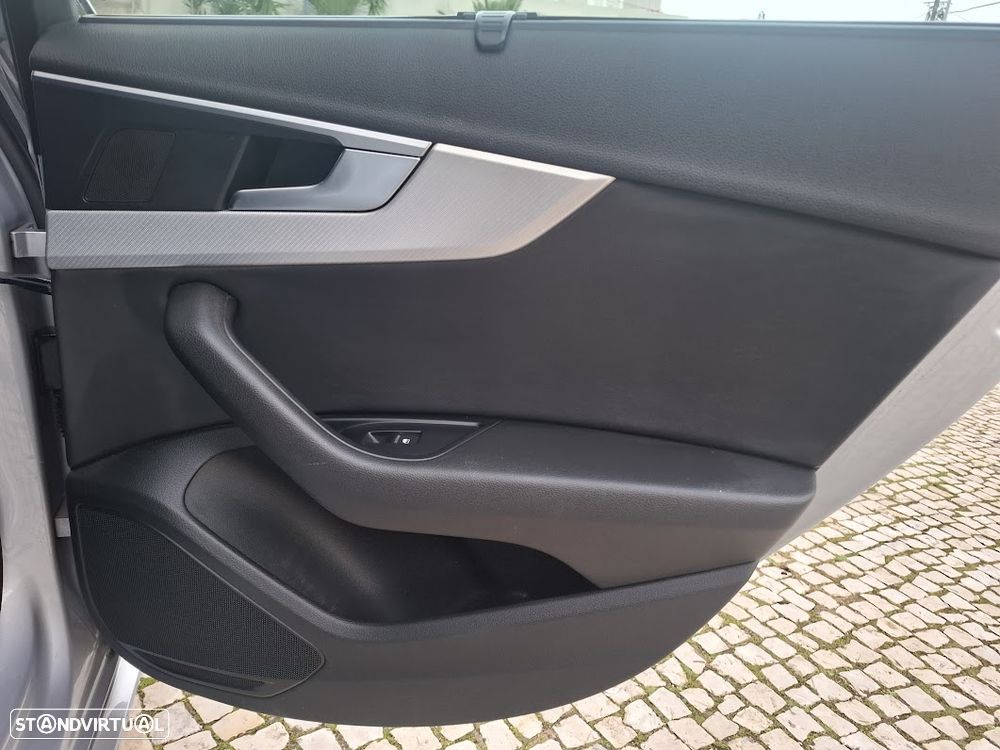 Audi A4 Avant 2.0 TDI S-line - 37