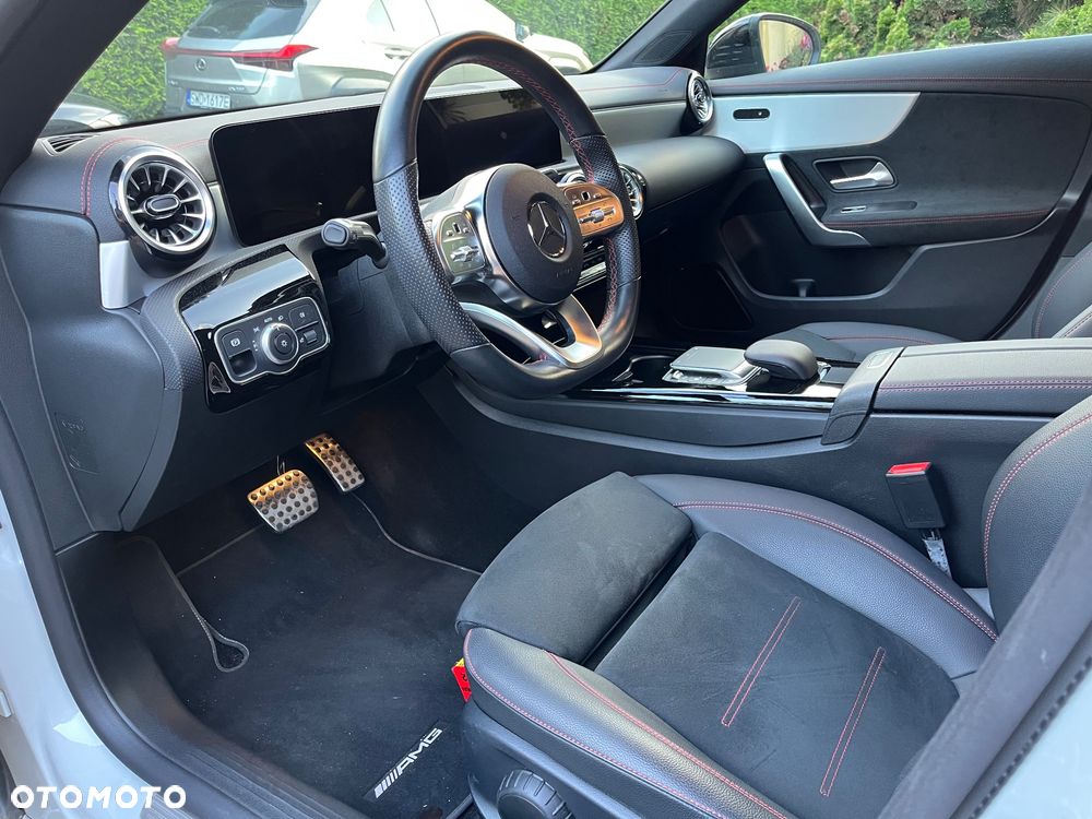 Mercedes-Benz CLA 200 AMG Line 7G-DCT - 21